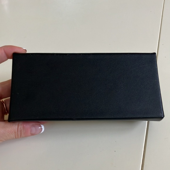 Vintage 80s CHRISTIAN DIOR GLASSES CASE LEATHER VELVET LINED BOX - Picture 8 of 8